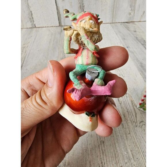 Enesco tiddles elf ornament Sandi zimnicki North Pole village figurine vintage r - Picture 8 of 8